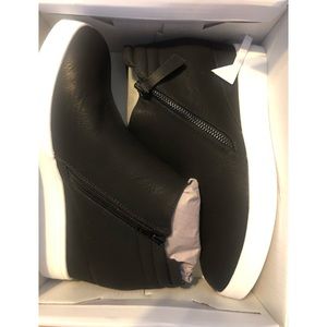 New-Womens DreamPairs Wedge Bootie Balck, Size 8.5